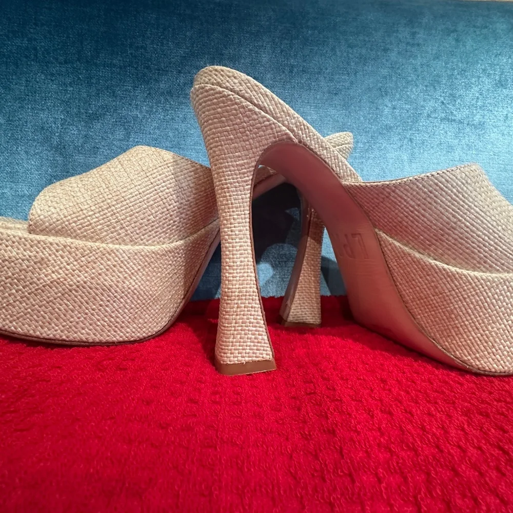 LPA Heels Classy & Rare NWOT - Picture 5 of 6